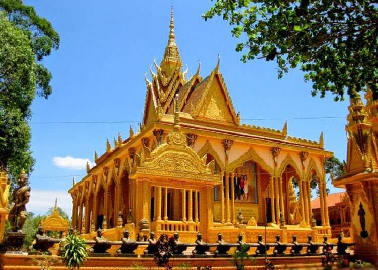 Thuê Xe 7 Chỗ Có Tài Xế Sóc Trăng